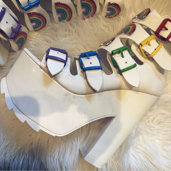 🌈 Y.R.U. DREAMSCAPE RAINBOW PLATFORM HEELS - Picture 9 of 11